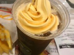 咖啡麦旋酷-麦当劳(百联西郊购物中心店)