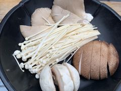 野生菌-丽江庭院之爱在路上(西单店)