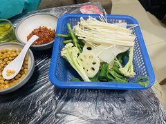-正宗简阳羊肉汤(荣盛·布鲁明顿广场店)