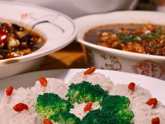 -小三峡食府(西五路店)