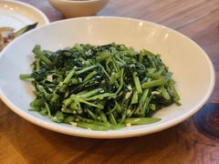 -侬佳蒸菜馆(听潮店)