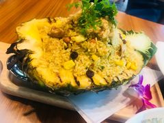 -Chom Cafe and Restaurant