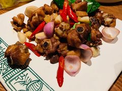 泰式柠檬香叶鸡-云海肴云南菜(正大广场店)