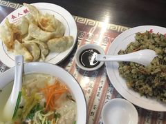-长人馄饨铺(解放街店)