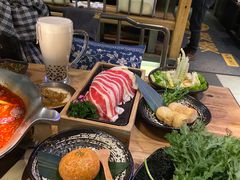 -湊湊火锅·茶憩(杭州湖滨银泰in77店)