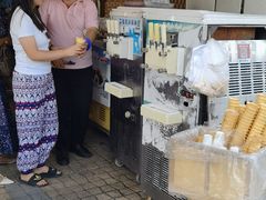 -古老冰山特色冰淇淋店(艾提尕尔店)