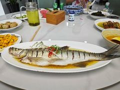-七的湖·晚芳亭·阳澄湖农家菜·大闸蟹(莲花岛店)