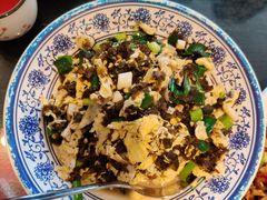 地皮菜炒鸡蛋-刘胖子家常菜·蹄花焖藕(兴业店)