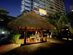 -三亚湾海居铂尔曼度假酒店