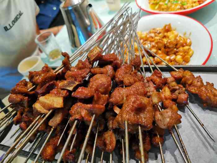 鑫立旺烧烤(领秀城店)-"第一次来,菜品十分丰富,不但有烧烤,海鲜.