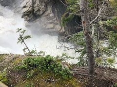 -阿萨巴斯卡瀑布观景点