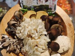 -楠小云·云南鲜菌·鲜牛自助火锅(九眼桥店)