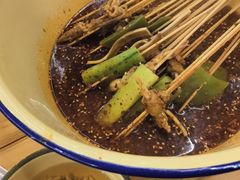 -拈签一笑黄牛肉辣卤串串