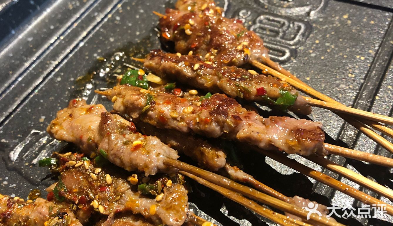 大串的黑椒牛肉串烤的有些老