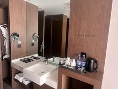 -乔治莫兰迪酒店(济南解放路山东大学店)