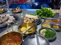 -哈哈碳都·牛肋条无限自助烤肉(台江万达店)