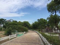 -上海滴水湖皇冠假日酒店