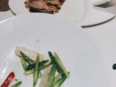 -皇城根·鲁菜济南菜·吊炉烤鸭·炒鸡鱼头(济南旗舰店)