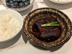 笋干菜烧原味仔排-新荣记(建国门外大街店)