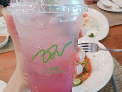 -Chom Cafe and Restaurant