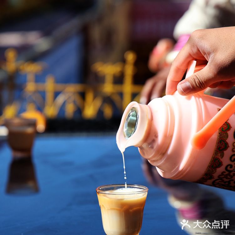 八廓街最佳观赏布达拉宫的藏餐厅，位置好还价格合适