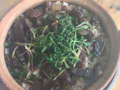 腊味煲仔饭-长隆农庄