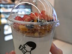 莓莓酸奶杯-喜茶(深圳丰盛町店)