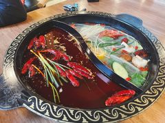 -小志家.鲜牦牛肉牛杂火锅野生菌汤锅