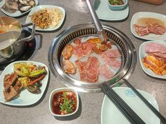 -金滏山烤肉·海鲜·火锅自助餐厅(襄阳万达店)
