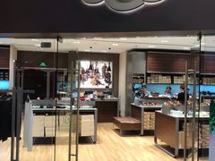 -UGG(燕莎奥特莱斯购物中心店)