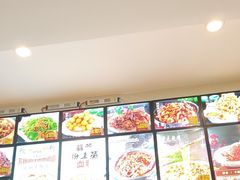 -老码头黑皮肘子锅包肉(赣水路店)