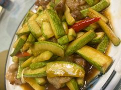 小南瓜炒土猪肉-大师傅金奖啤酒鱼(西街口总店)