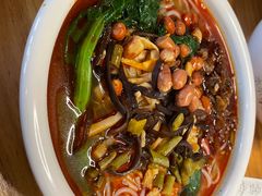 -水平有限螺蛳粉(宏达大厦店)