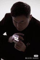 点击看大图 -至臻微拉婚纱摄影