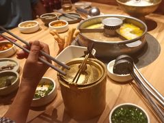 -巴奴毛肚火锅(龙湖锦艺城店)