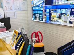 -诺柯视眼镜-蔡司依视路官方工厂店(淞南一店)