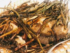 葱烤鸦片鱼头-新吉士·上海菜(浦东LCM置汇旭辉店)