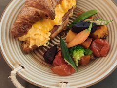 火腿滑蛋可颂全餐-玲婧胡同·生日蛋糕·餐厅(嘉里城店)