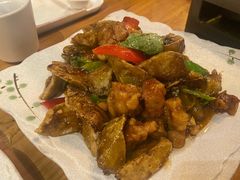 肉段烧茄子-小俩口烧烤东北菜(双井店)