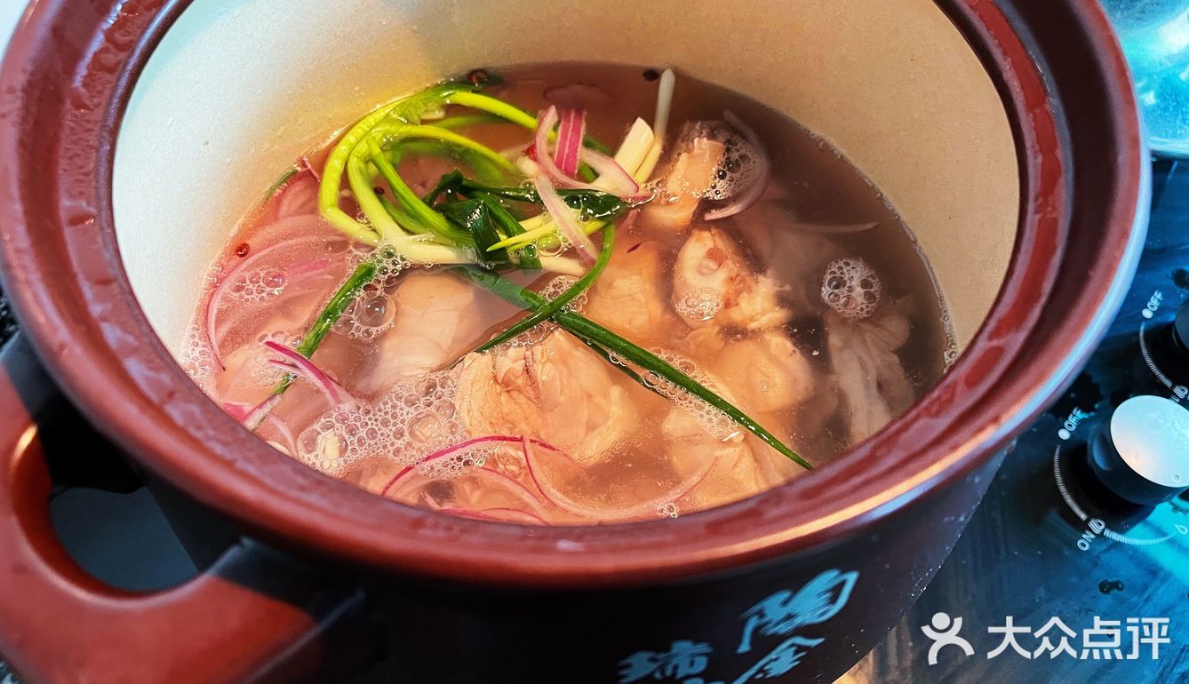 土豆的粉糯甜，龙骨的肉鲜香