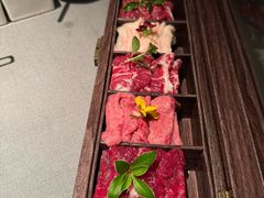 -左庭右院鲜牛肉火锅黑金店(陆家嘴中心店)