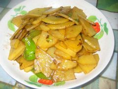 土豆-忆乡情铁锅炖鱼饭店(延庆店)