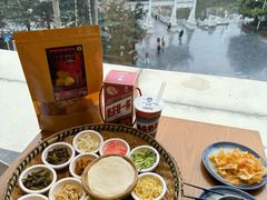 -包整·丝娃娃(一览甲秀楼风景店)