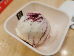 蓝莓冰激凌球-满记甜品(巴黎春天宝山店)