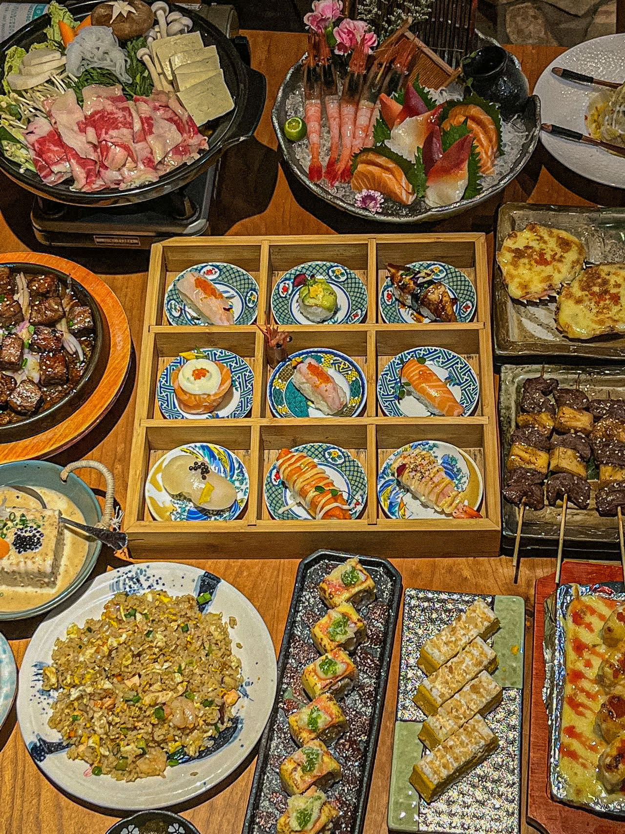 日料店给吸引
落地窗的设计好喜欢啊93

98至尊鲜道三品