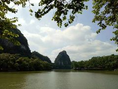 -星湖旅游景区七星岩