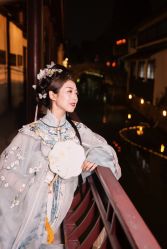 -一揽芳华汉服旗袍体验馆(拙政园店)