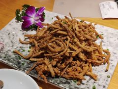 金沙蛋黄焗茶树菇-嘉厨小馆(宜山路店)