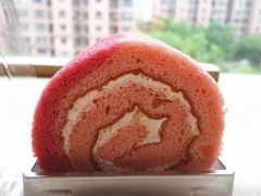 桃桃蛋糕卷-巴黎贝甜(泗泾店)