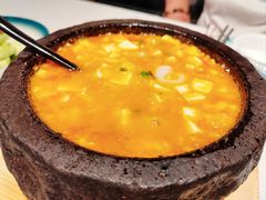 石锅蟹黄豆腐-醉舍·新淮扬菜(长宁龙之梦店)